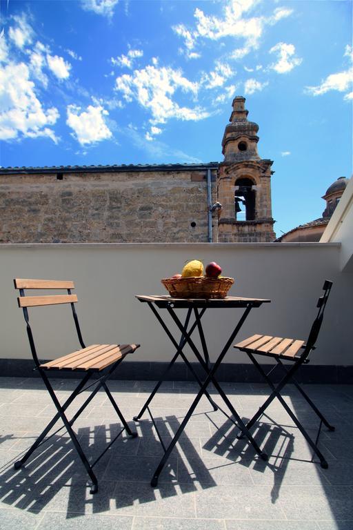 Attico Palazzo San Matteo Apartment ปาแลร์โม ภายนอก รูปภาพ